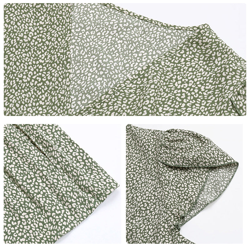 Laskostettu v-kaula-aukkoinen printti mekko