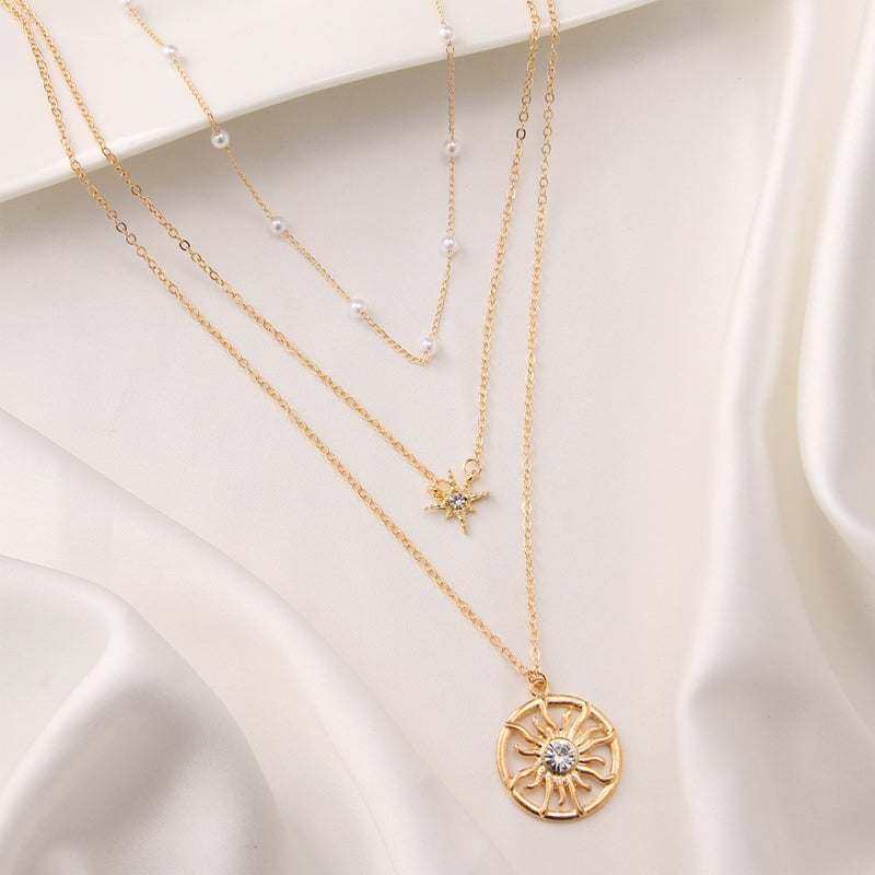 Monikerroksinen geometrinen timanttikaulakoru