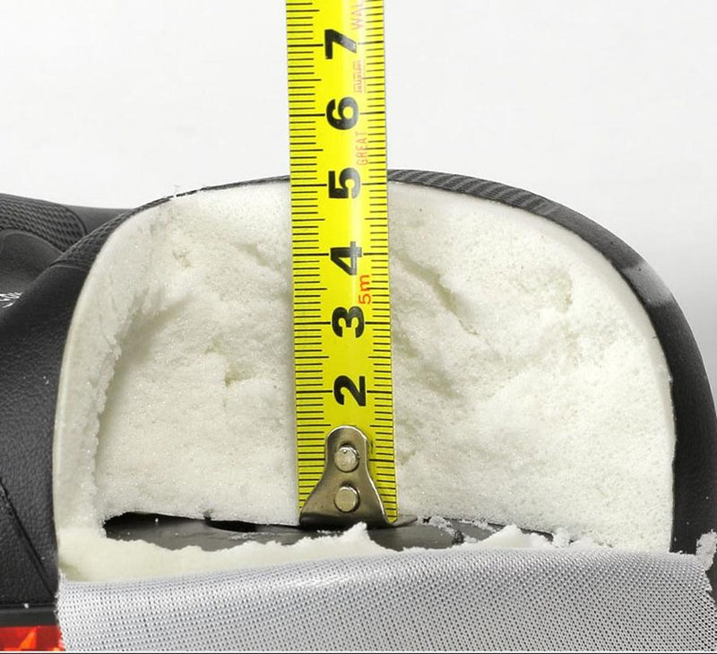 Erittäin pehmeä polkupyörän satula heijastinvalolla