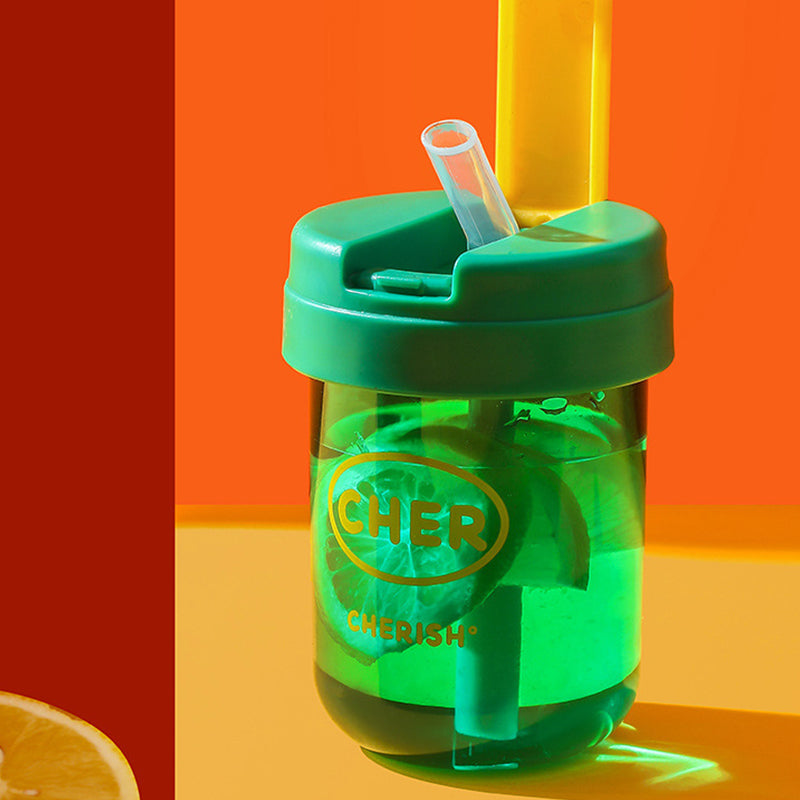 Juomakuppi pillillä