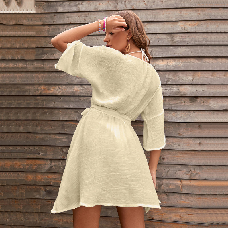 Auringolta suojaava rantamekko