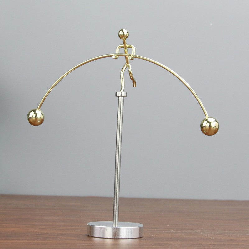 Moderni tasapaino metallikoriste