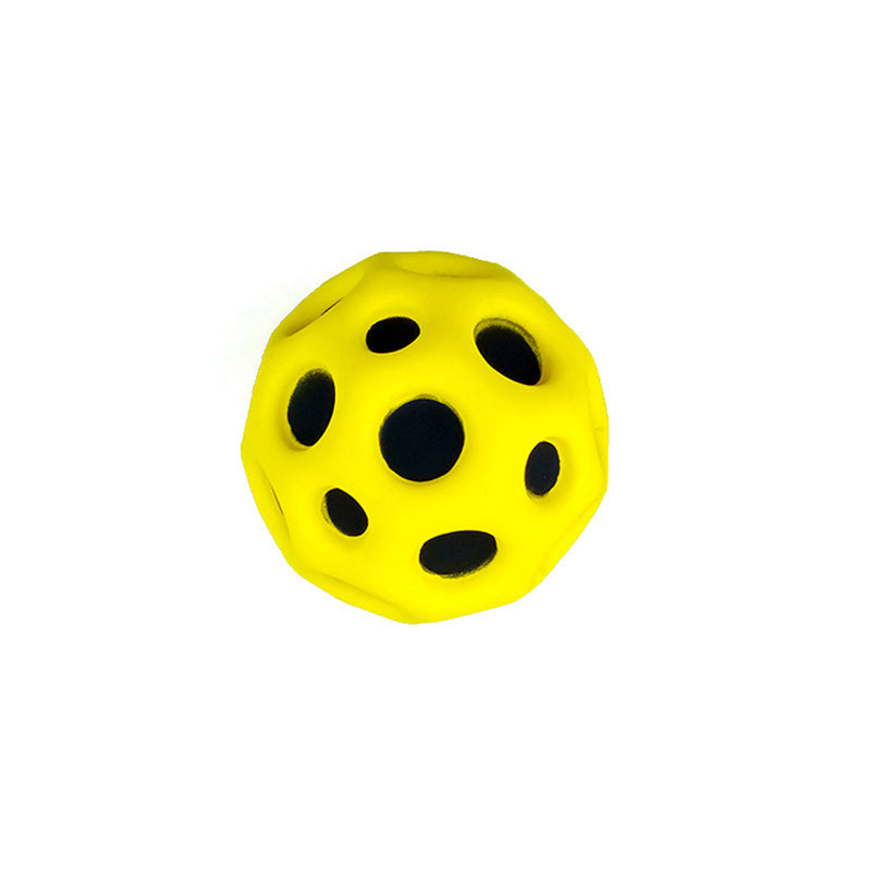 Painovoimaton pomppupallo