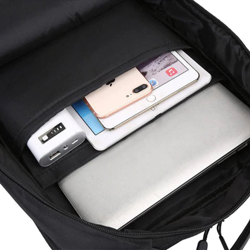 Varkaudenesto Läppäri Reppu USB-portilla