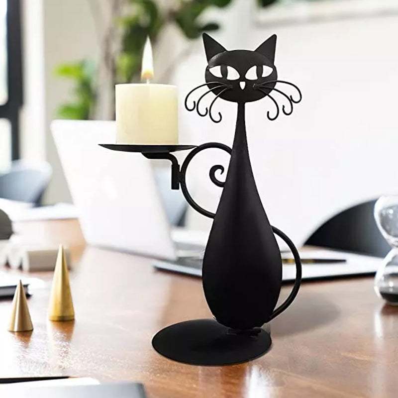 Musta kissa - kynttilänpidike