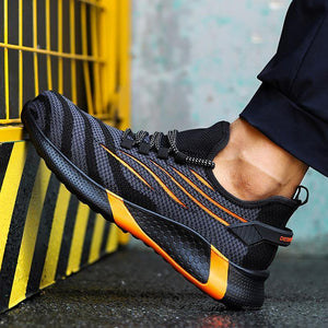 Kulutusta kestävät, luistamattomat suojakengät