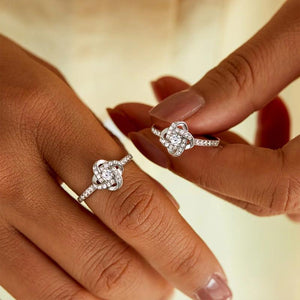 Solmu ystävyyssormus ja -kaulakoru