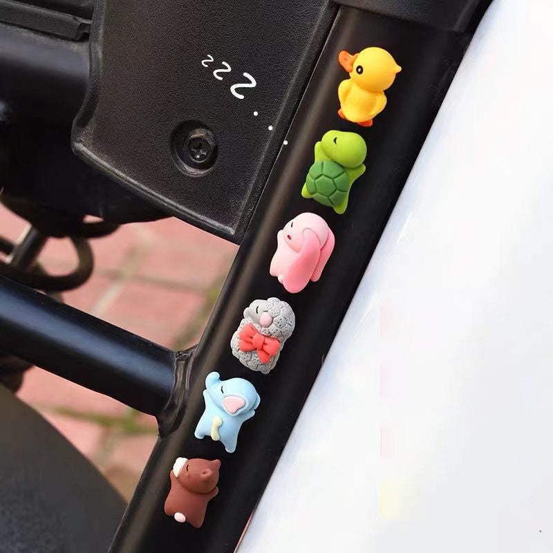 Söpöt figuriinikoristeet autoon