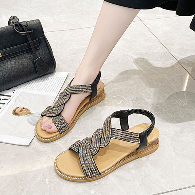 Naisten kiilakorkoiset sandaalit