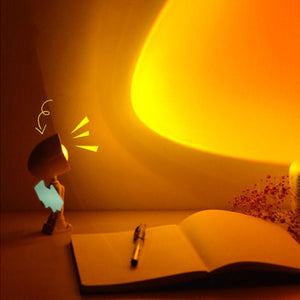 Auringonlasku projektiovalaisin